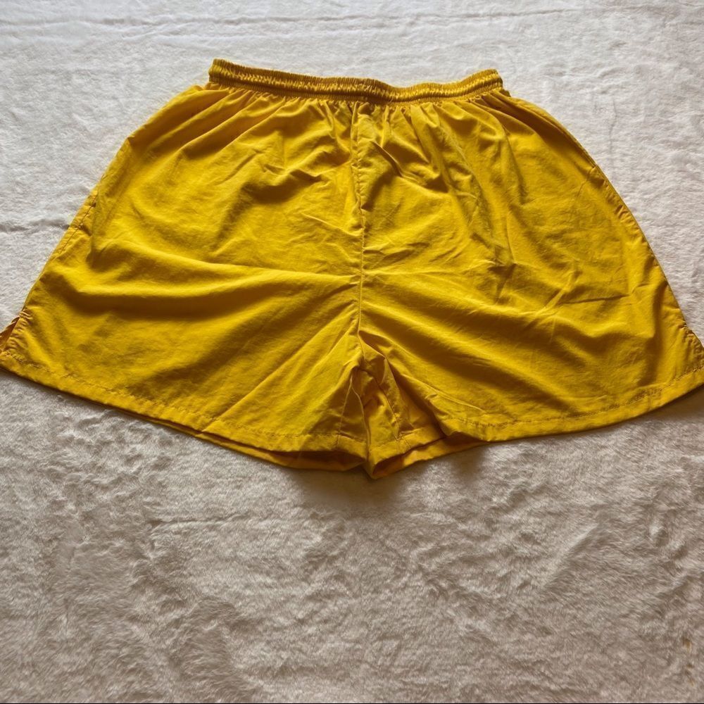 White Sierra VintageYellow Nylon Shorts Size Large